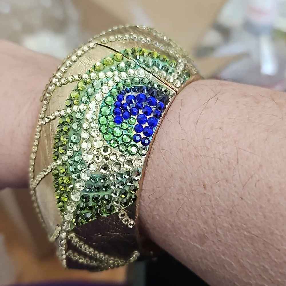 Stunning Gold Rhinestone Peacock Bracelet - Picture 5 of 5